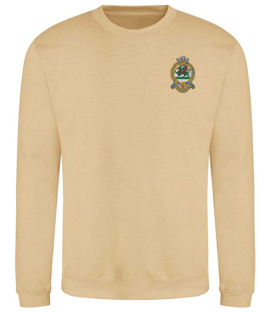 Queens Regiment Sweatshirt with embroidered emblem, 80% cotton, 20% polyester, drop-shoulder design.